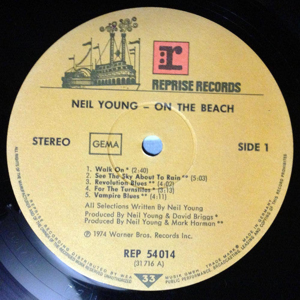 Neil Young : On The Beach (LP, Album)